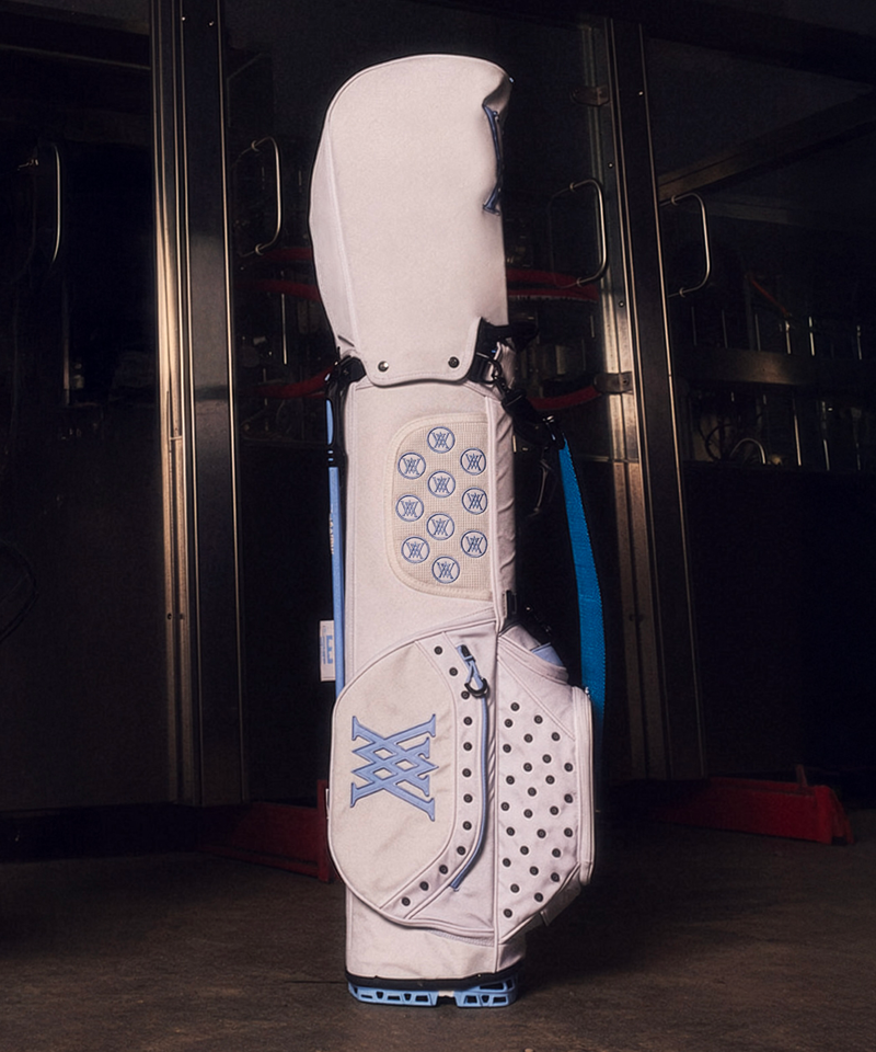 8 Lightweight Stud Stand Bag - White