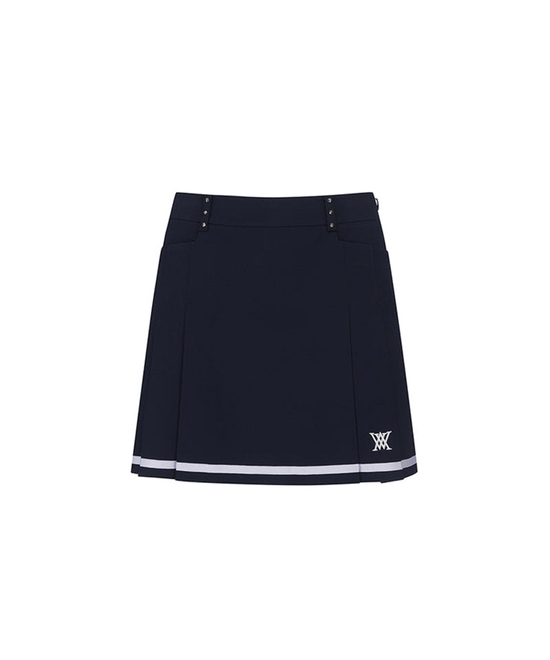 Luxury Women's Golf Skirts | Trendy Designer Golf Apparel