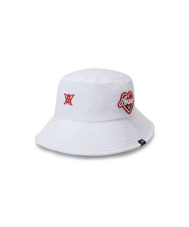 Heart Embroidered Wappen Bucket Hat
