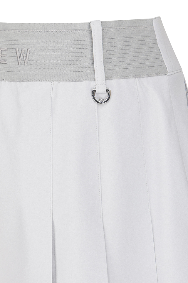 Women's FA Back Pleated Half Pants - Light Grey