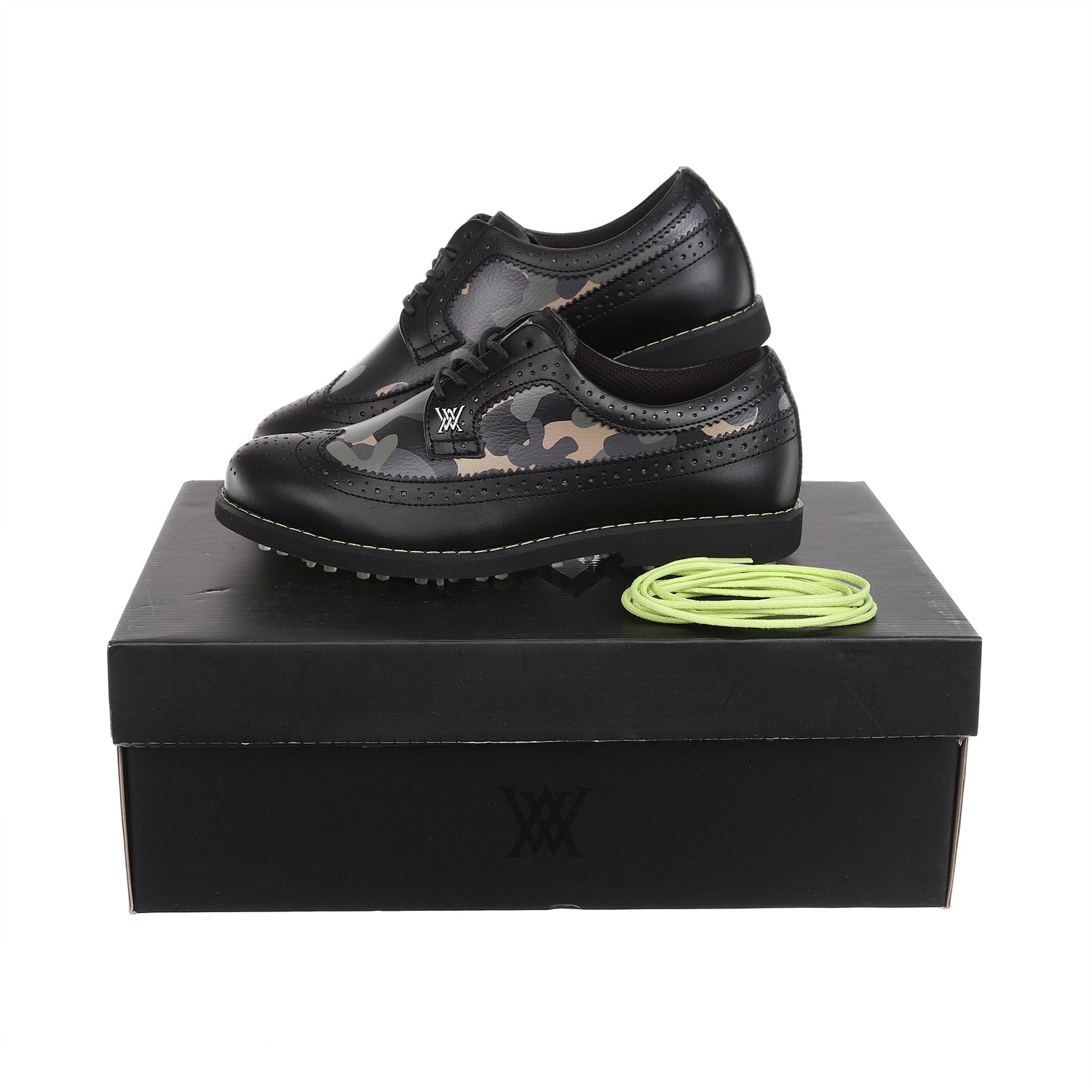 Women's Camo Wing-Tip Brog Shoes - Black