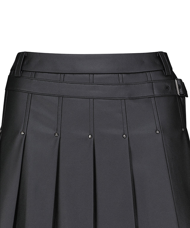 Women's Buckle Point Pleats SQ - Black