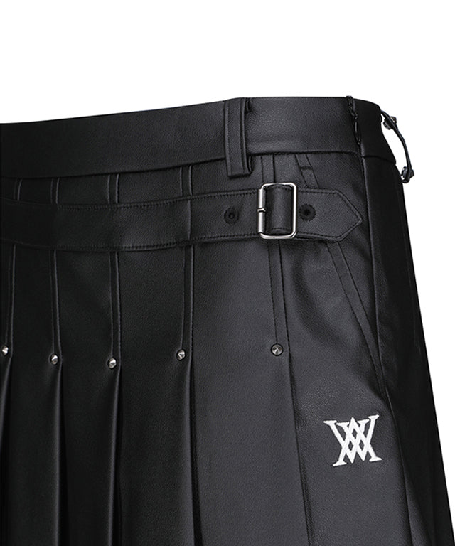 Women's Buckle Point Pleats SQ - Black