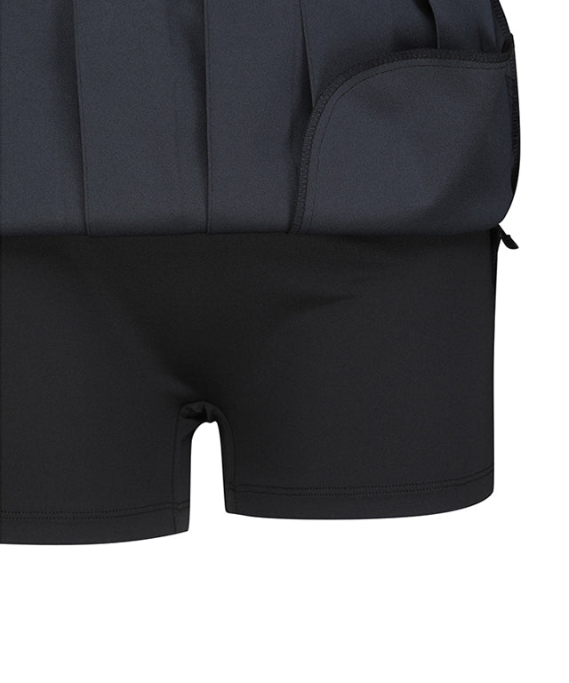 Women's Buckle Point Pleats SQ - Black