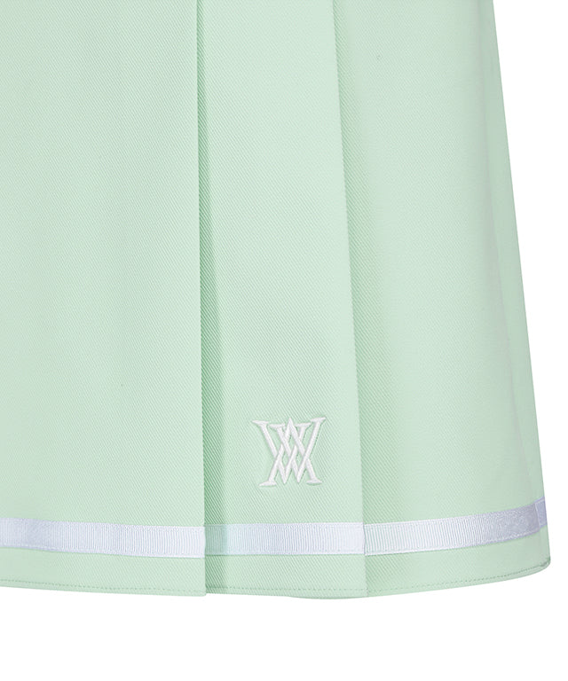 Women's Half Pleats Under Line Point Skirt - Light Green